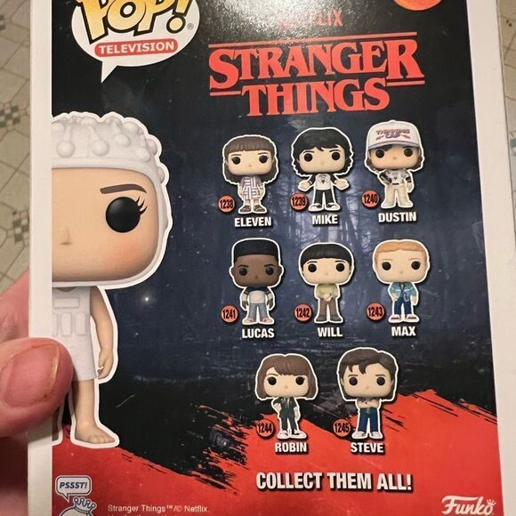 Funko Pop Stranger Things ELEVEN Vinyl Figure Exclusive - Picture 8 of 8